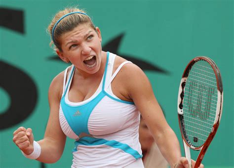 simona halep boobs|Teen tennis star Simona Halep had breast reduction surgery to。